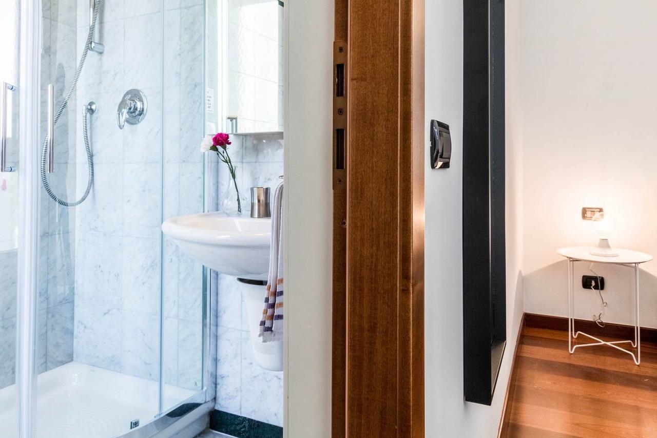 Hintown Duomo Via Baracchini Apartment Milan Luaran gambar
