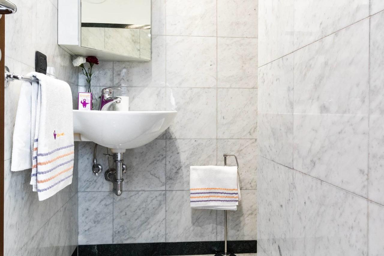 Hintown Duomo Via Baracchini Apartment Milan Luaran gambar
