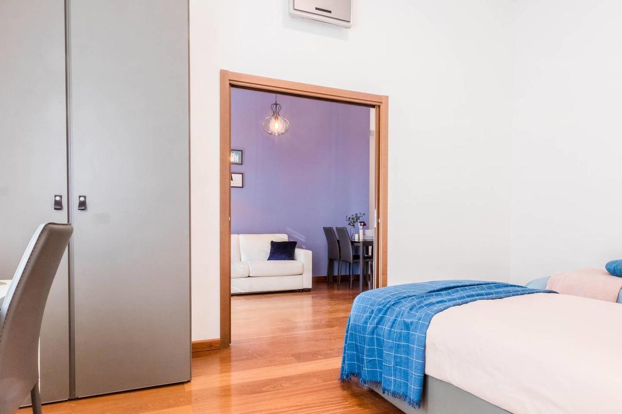 Hintown Duomo Via Baracchini Apartment Milan Luaran gambar